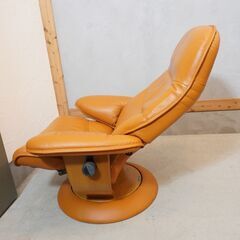 人気のkarimoku(カリモク家具)のRT5136 本革 リクライニングチェア&オットマンです。シンプルでオーソドックスなフォルムのレザー 1Pソファーはシアタールームなどにもおススメです♪DK227