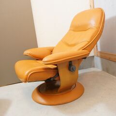 人気のkarimoku(カリモク家具)のRT5136 本革 リクライニングチェア&オットマンです。シンプルでオーソドックスなフォルムのレザー 1Pソファーはシアタールームなどにもおススメです♪DK227