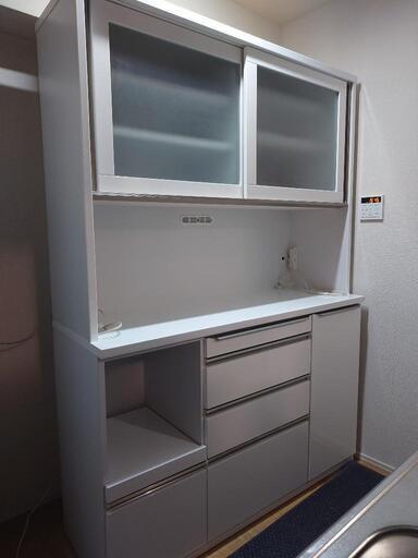 食器棚、キッチンボード