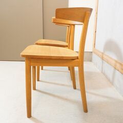 MUJI(無印良品) REAL FURNITURE(リアルファニチャー) オーク無垢材 ダイニングチェア 2脚セット。北欧スタイルなどナチュラルテイストにおススメの木製椅子は2人暮らしにもぴったり♪DK233