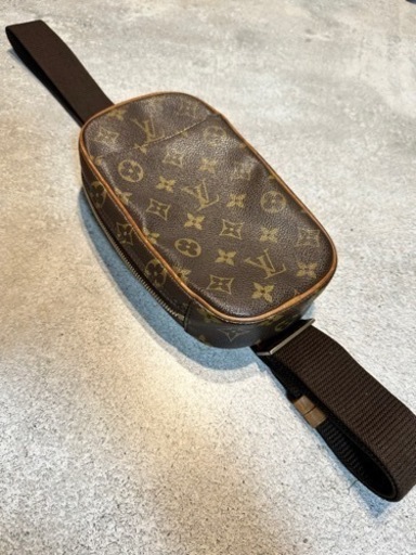 LOUISVUITTONルイヴィトン モノグラム ポシェットガンジュ