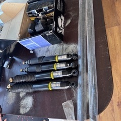 ハイエース200系用　車高下げ部品