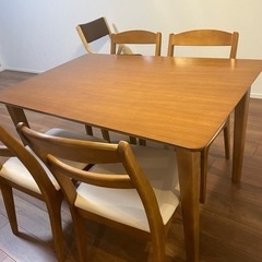 【ネット決済】ニトリで木製のダイニングテーブルと椅子4つのセット