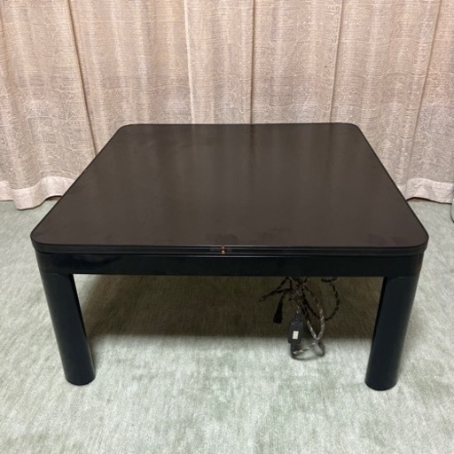 中古品　カジュアル電気こたつ黒色　正方形75cmリバーシブル天板　新品コード付き