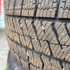 175\\65r14 スタッドレスタイヤ