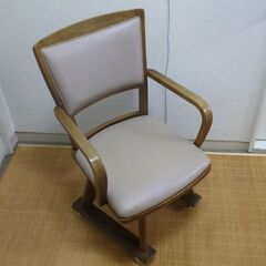 【3月処分予定】 回転椅子　W×D×H:53×50×86cm