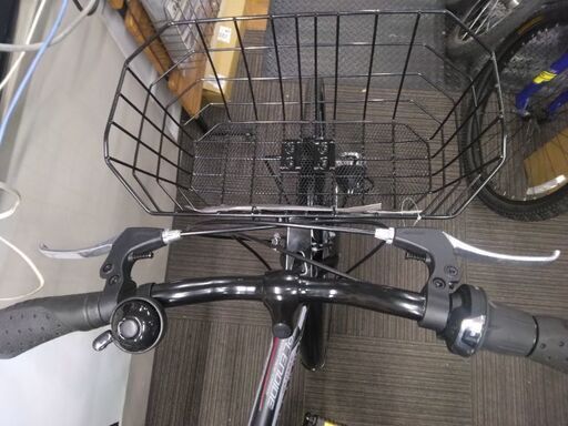 新品アウトレット 27インチ 6段変速付き フレームカラーは黒 自転車 27