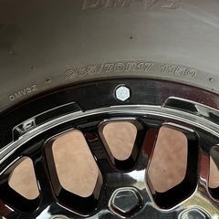 ラングラー用スタッドレスタイヤ　265/70R17 DM-V3