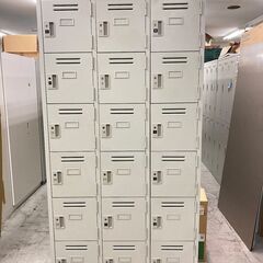 【D-076】シューズロッカー 18足 中古 激安 お買い得商品 鍵付き D-076】シューズロッカー 18足 中古 激安 お買い得商品 鍵付き