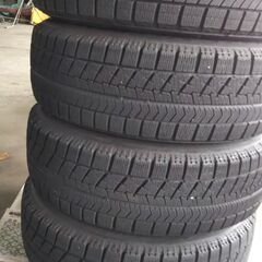購入者ほぼ決定195/65R15 プリウスのスタッドレスです。