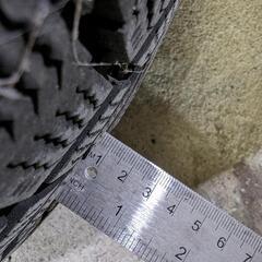 スタッドレスタイヤ　アルファード エスティマなどに　2019年製