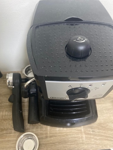 デロンギエスプレッソマシーン　DeLonghi EC152J BLACK