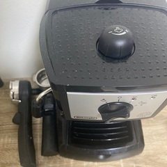 デロンギエスプレッソマシーン　DeLonghi EC152J B...