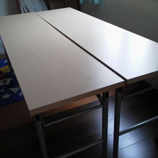 折り畳み式テーブル２台