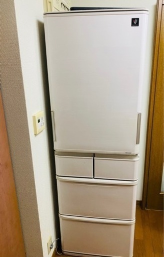 (決まりました)最終の値下げ！！シャープ どっちもドア冷蔵庫 プラズマクラスター搭載 412Lタイプ ベージュ系 SJ-PW41C-C