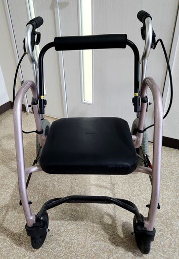 売却済み】NOPPO座れる歩行車・手押し車・車いすにもなるシルバーカー