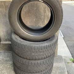 タイヤ未使用品✨215/60/r17 スタッドレス　ヨコハマ