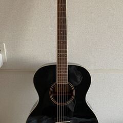 イギリスで購入した黒のギター