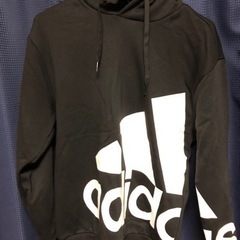 adidasパーカー