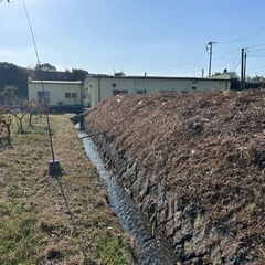 【ため池の草刈り】年間を通してため池の草刈り代行を承ります👩‍🌾の画像