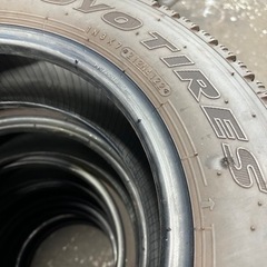 スタッドレスタイヤ　195/75R15 ﾗｲﾄﾄﾗｯｸ 2ﾄﾝ トーヨータイヤ