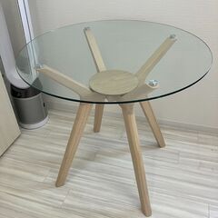 円形ガラスダイニングテーブル