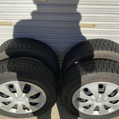 ダンロップウインターマックス　175/65R15アクア等に