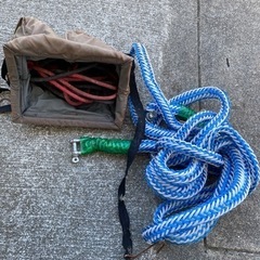 ジャンプケーブルと牽引ロープ