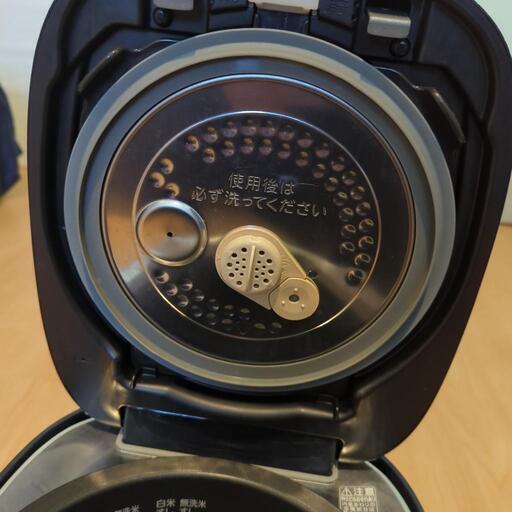 【美品】東芝 5.5合炊き 炊飯器 RC-10VSN(L)