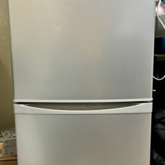 《美品》2021年式アイリスオーヤマ冷蔵庫　142L