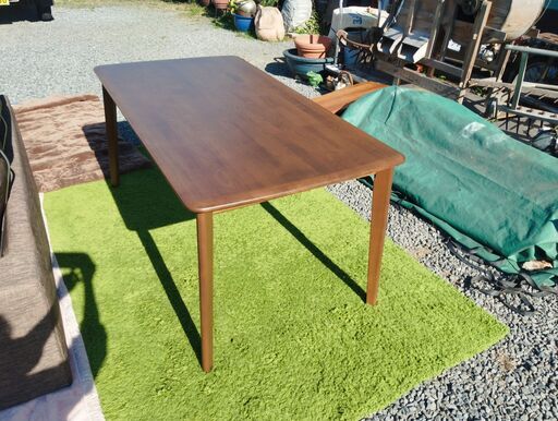 ビーチ無垢材(集成材)ダイニングテーブル 木製 シンプルなテーブル ニトリ　/UJ-0753