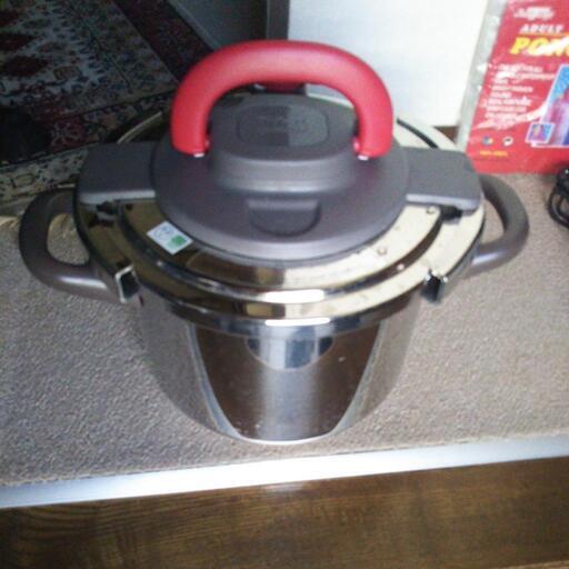 中古 ティファール 圧力鍋 6L IH対応 4~6人用 ワンタッチ開閉 クリプソ アーチ パプリカレッドP4360732 T-fal 鍋のみ 付属品なし