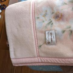 京都西川毛布セミダブルサイズ