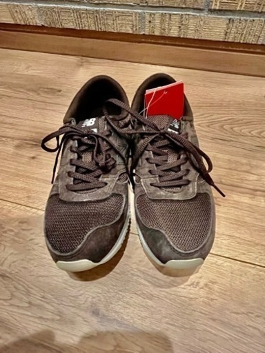 ☆新品未使用　new balanceスニーカー　23.5センチ☆
