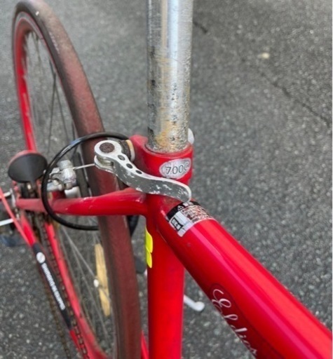 クロスバイク　中古　自転車　赤　レア品　700C 鍵付き　ライト付き　ギア付き