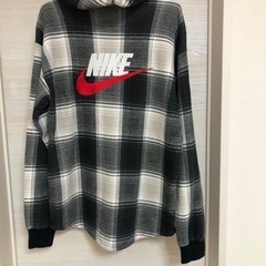 美品！シュプリーム Supreme ナイキ NIKE コラボ パーカー