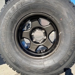 ブラッドレーV　スタッドレスタイヤ4本セット