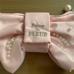 Maison de FLEUR パール リボンポーチ