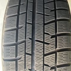 スタッドレスタイヤ（225 60 R17）