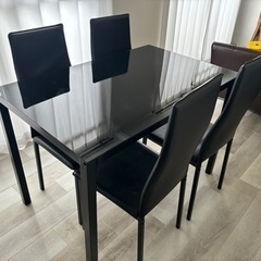 ガラステーブルと椅子セット　ブラック