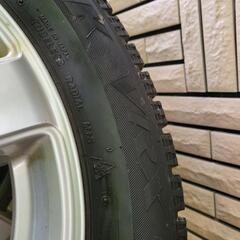 ②スタッドレスタイヤ（ホイール付）