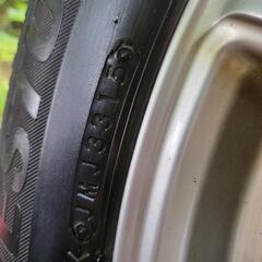 ②スタッドレスタイヤ（ホイール付）