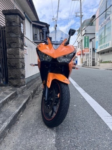 YZFR25 中型バイク