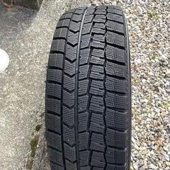 タイヤ　セレナ　4本　ダンロップ　