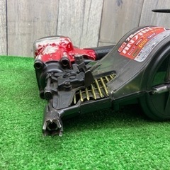 中古品 □ makita 高圧エア釘打ち機 AN711H □ C □ IT7X5ODD42GE