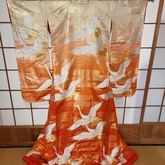 ⭐中古品⭐特選西陣織⭐鶴が舞う豪華な色打掛です！