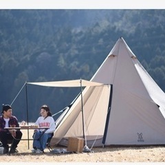 キャンプ　DODのワンポールテント　大きい8人用　