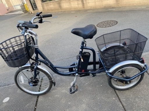 電動アシスト自転車　三輪車