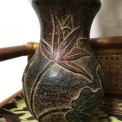 木製花瓶（ロータス柄）