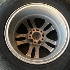 215 70 16 デリカd5タイヤ